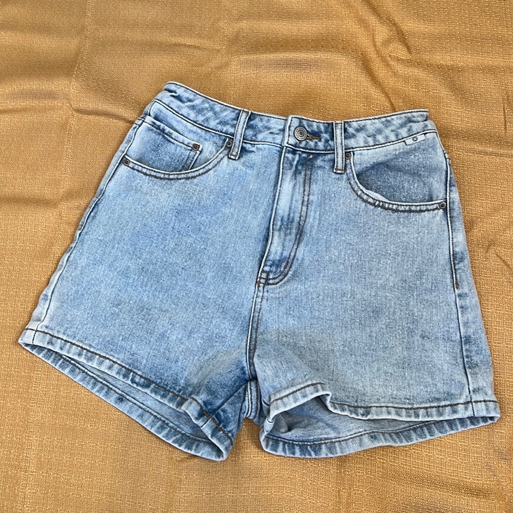 Classic A Line Denim shorts Light wash